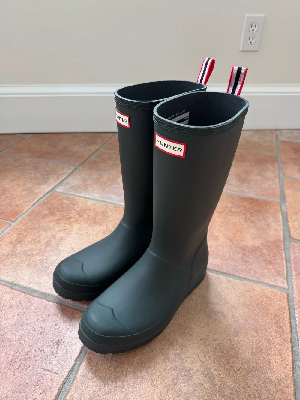 Hunter women’s play talk rain boots
